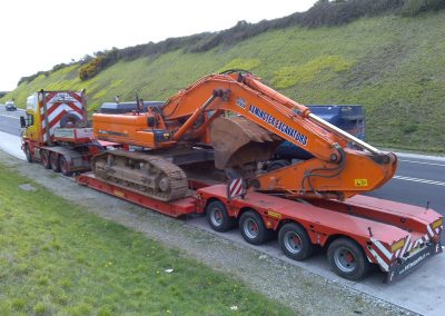 T-Cab with 480 Doosan on its way to Sennen Cove