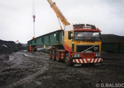 Goliath KPP 279P with 125ft beam taken to Leeds from Chepstow